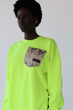 Load image into Gallery viewer, Crooked Pocket Sweater&#39;s| Unisex
